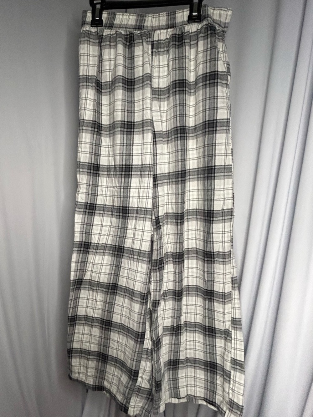 Forever 21 Women's Plaid Wide-Leg Pants in White/Gray, size small